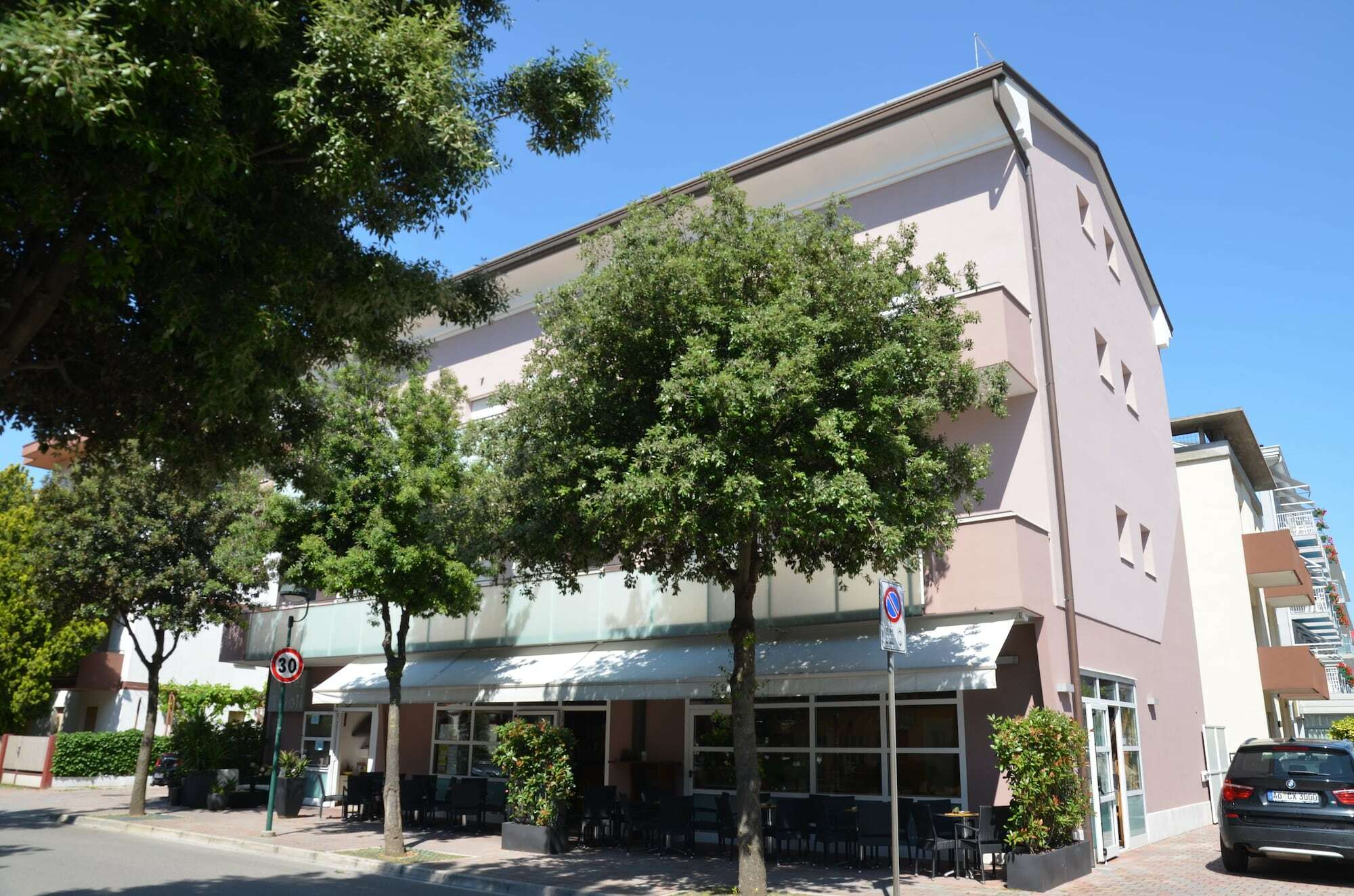 Hotel Tivoli Lignano Sabbiadoro Dış mekan fotoğraf